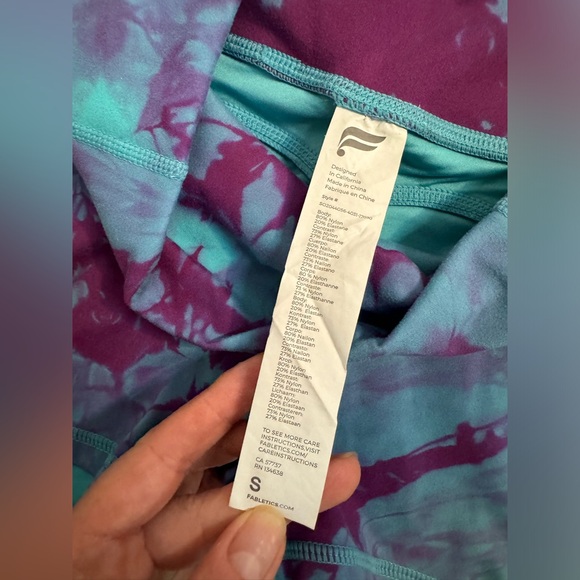 2 piece Euphoria Fabletics set - Picture 11 of 12